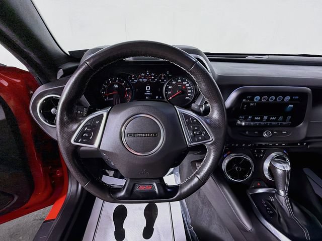 Used 2018 Chevrolet Camaro SS RWD image 10