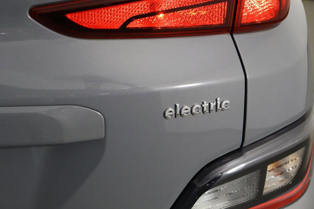 Used 2023 Hyundai Kona SE image 42