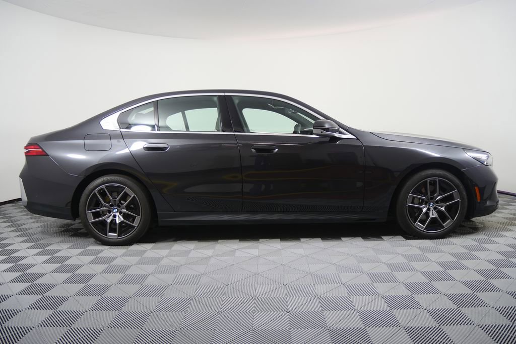 Certified 2026 BMW 530i RWD image 2