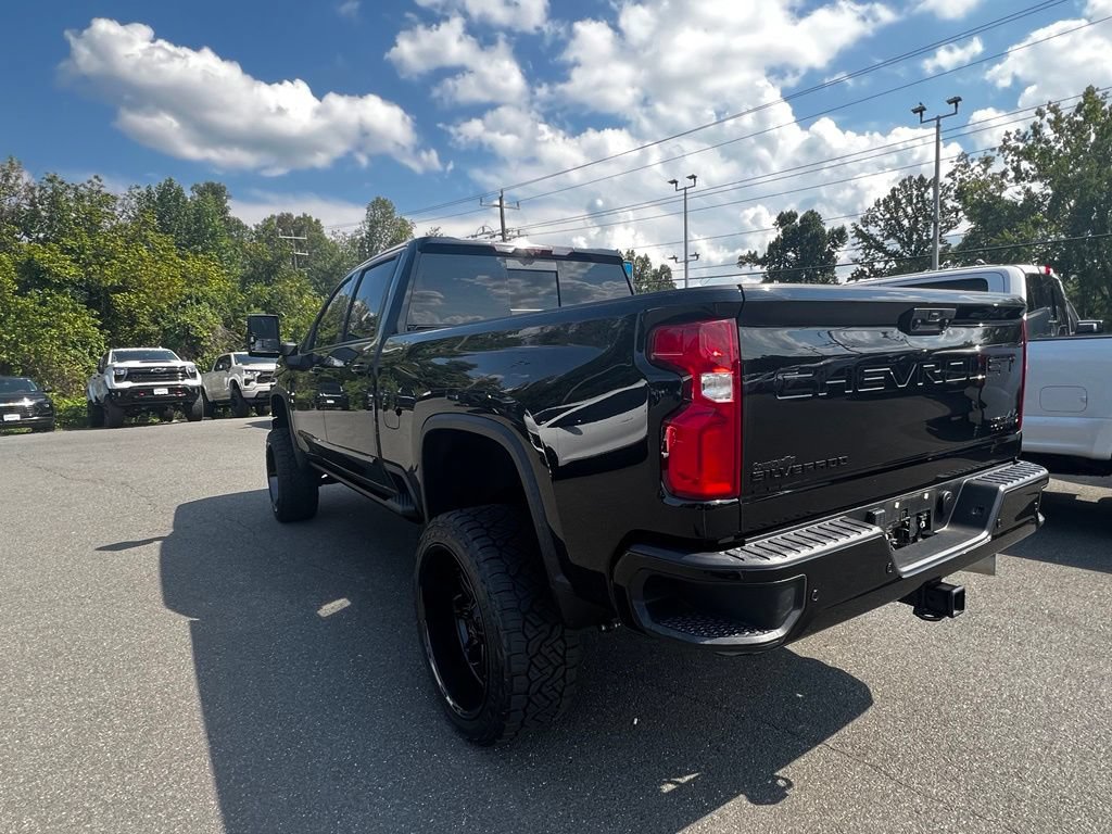 Used 2024 Chevrolet Silverado 2500 High Country w/ High Country Premium Package AWD/4WD image 7