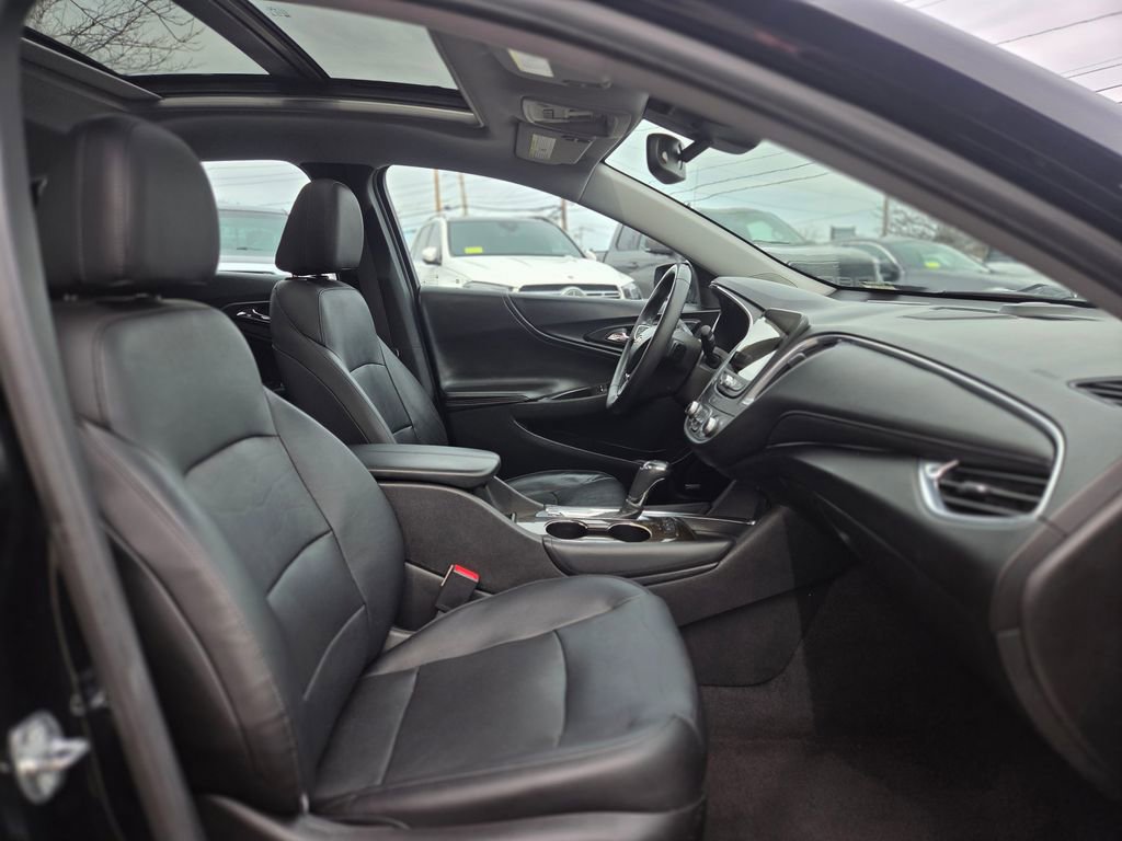 Used 2016 Chevrolet Malibu Premier w/ Driver Confidence Package II image 25