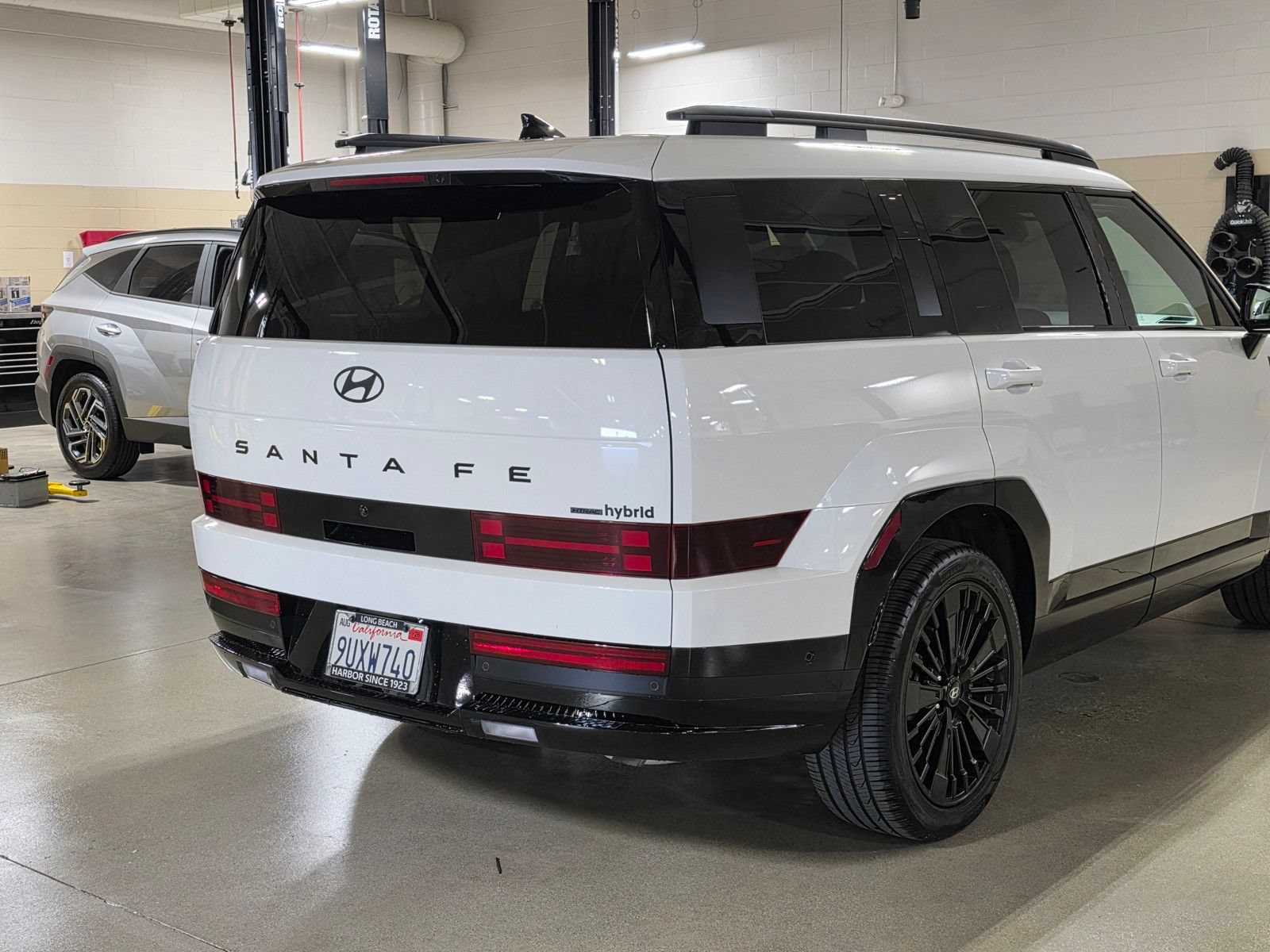 Used 2025 Hyundai Santa Fe Calligraphy AWD/4WD image 11