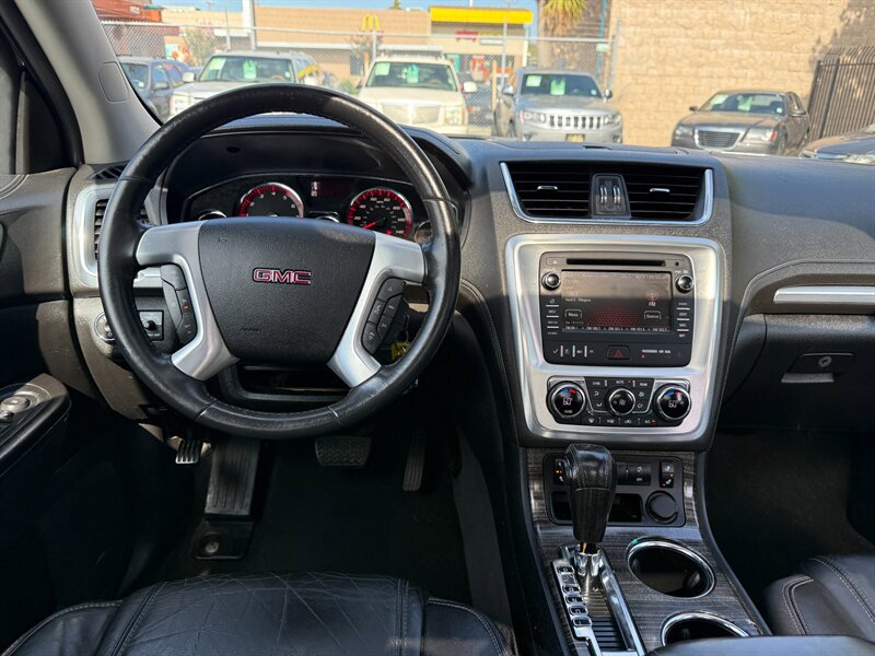 Used 2014 GMC Acadia SLT image 17