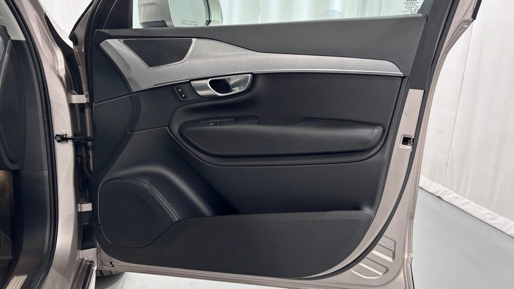 Certified 2023 Volvo XC90 B5 Core w/ Climate Package AWD/4WD image 20