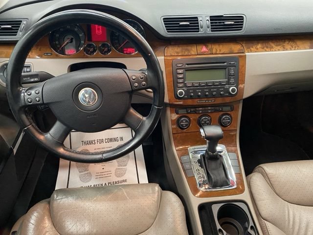 Used 2007 Volkswagen Passat 3.6 AWD/4WD image 2