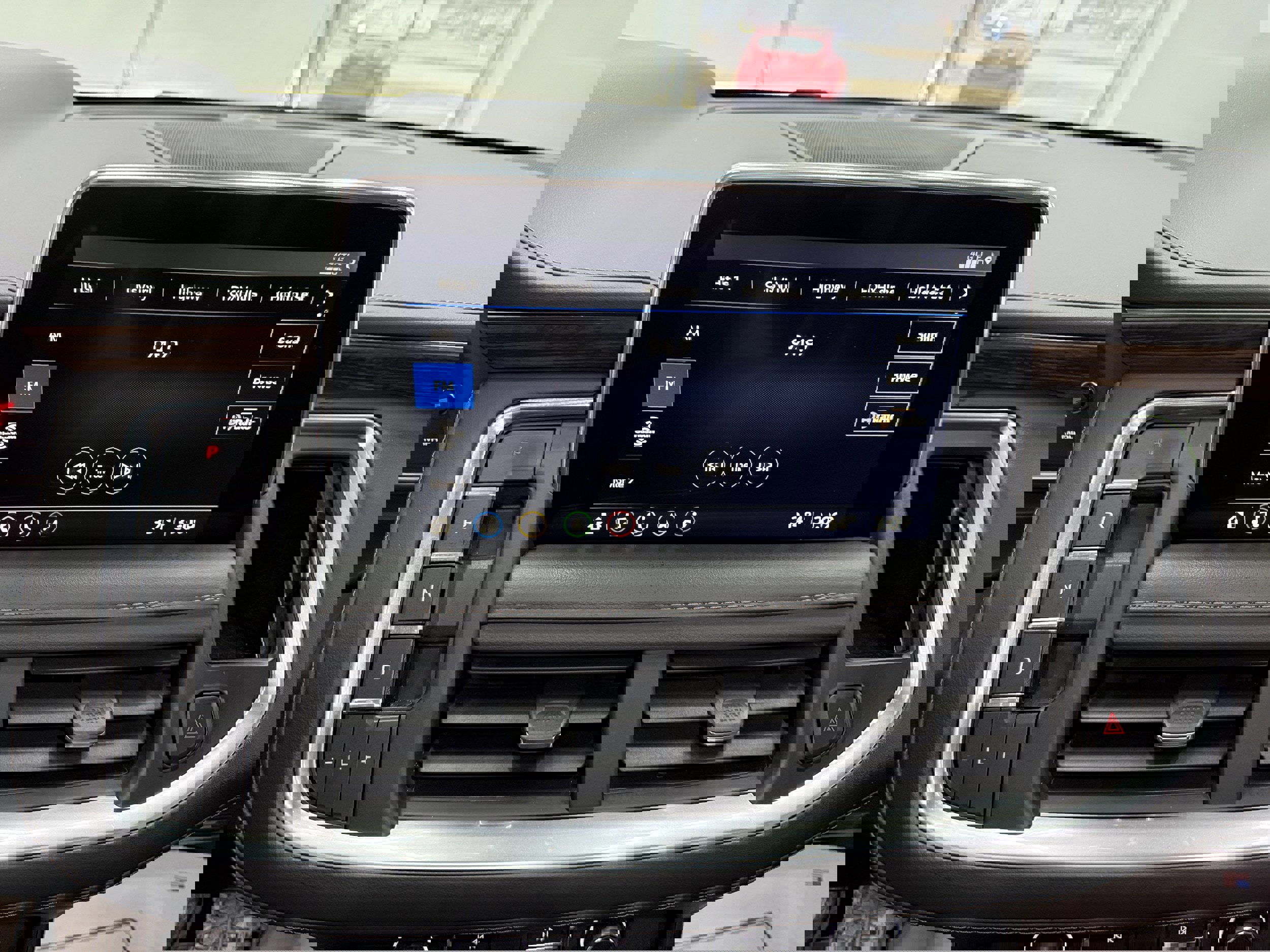 Used 2021 Chevrolet Tahoe High Country w/ Premium Package AWD/4WD image 20