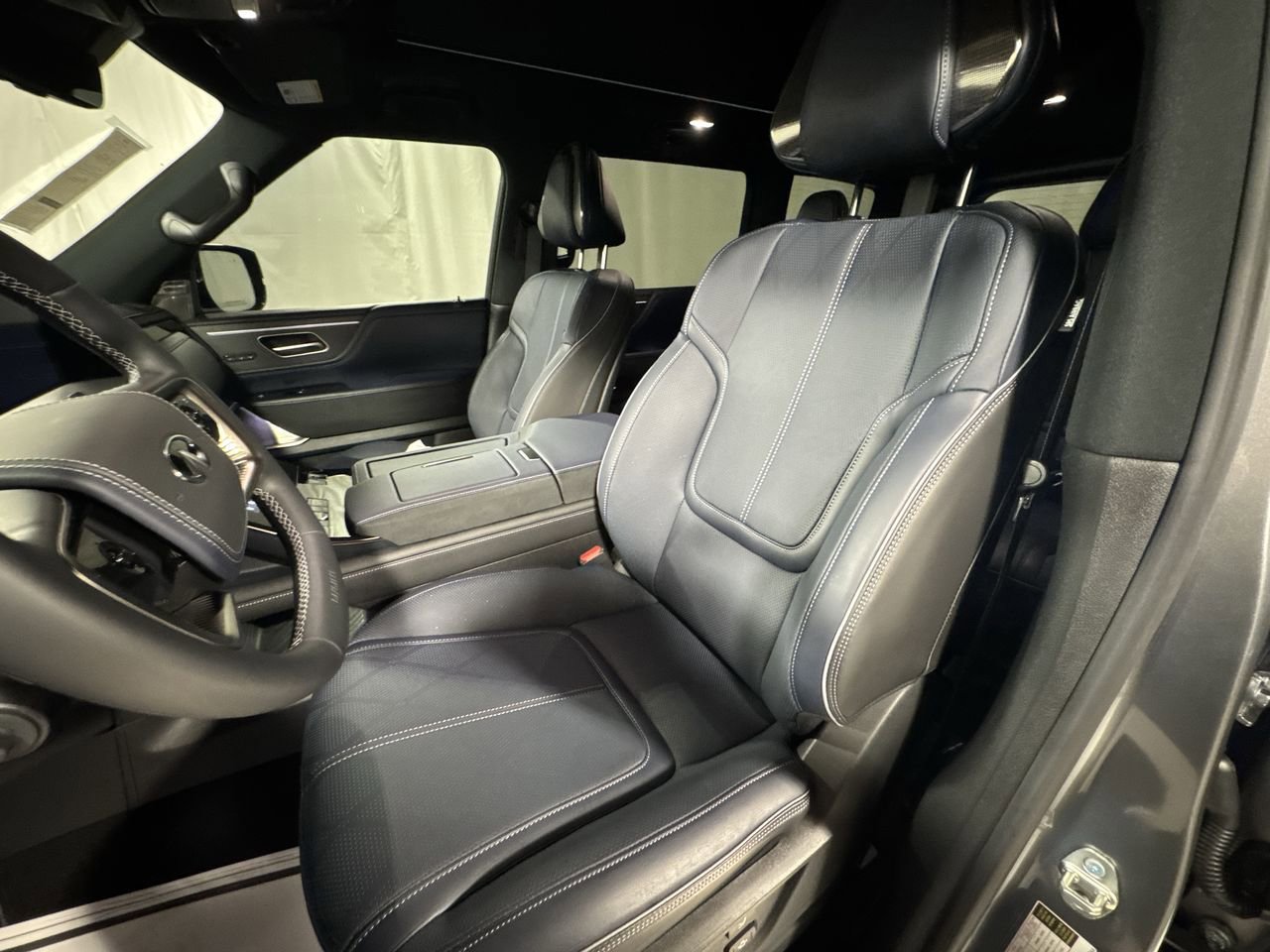 New 2026 INFINITI QX80 Sport image 16