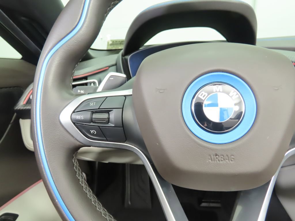 Used 2019 BMW i8 Roadster image 19