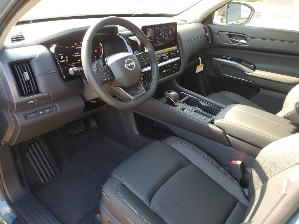 New 2026 Nissan Pathfinder SL FWD image 22
