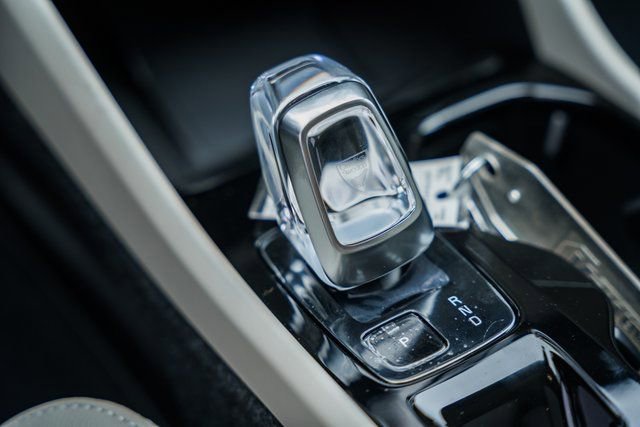 Used 2026 Volvo XC40 B5 Ultra w/ Protection Package Premier image 25