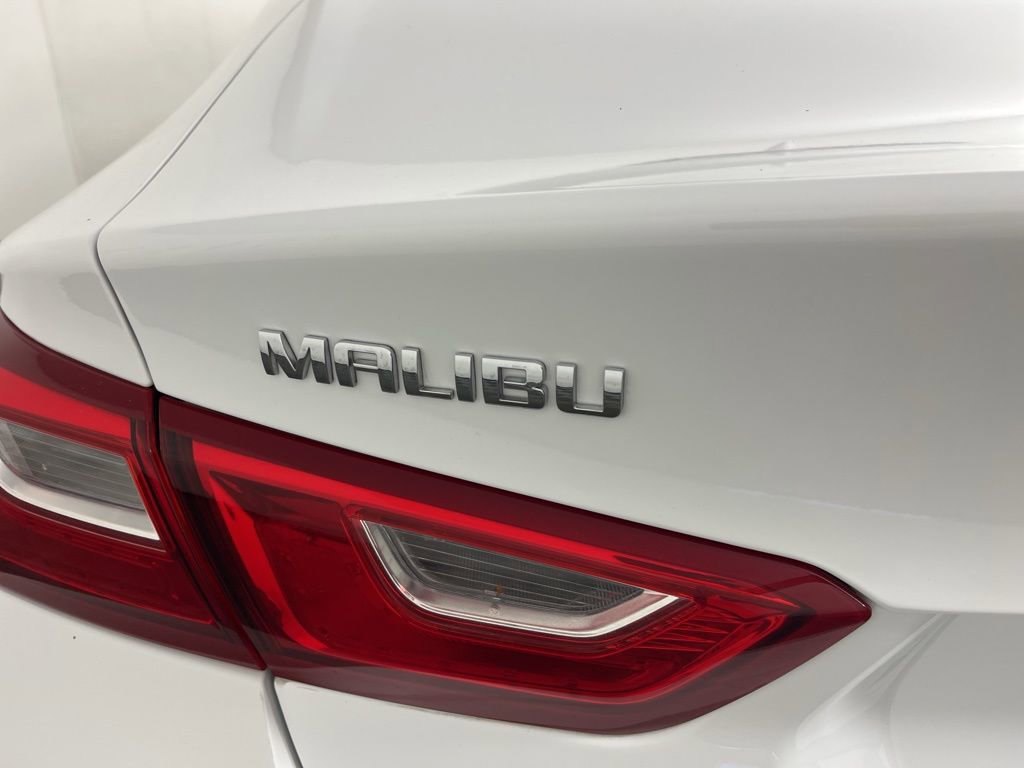 Used 2024 Chevrolet Malibu LT image 3