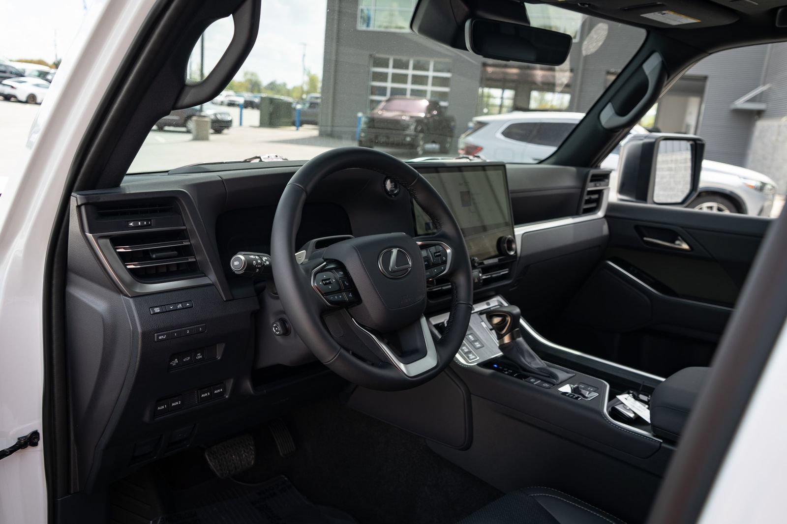 Used 2025 Lexus GX 550 AWD/4WD image 21