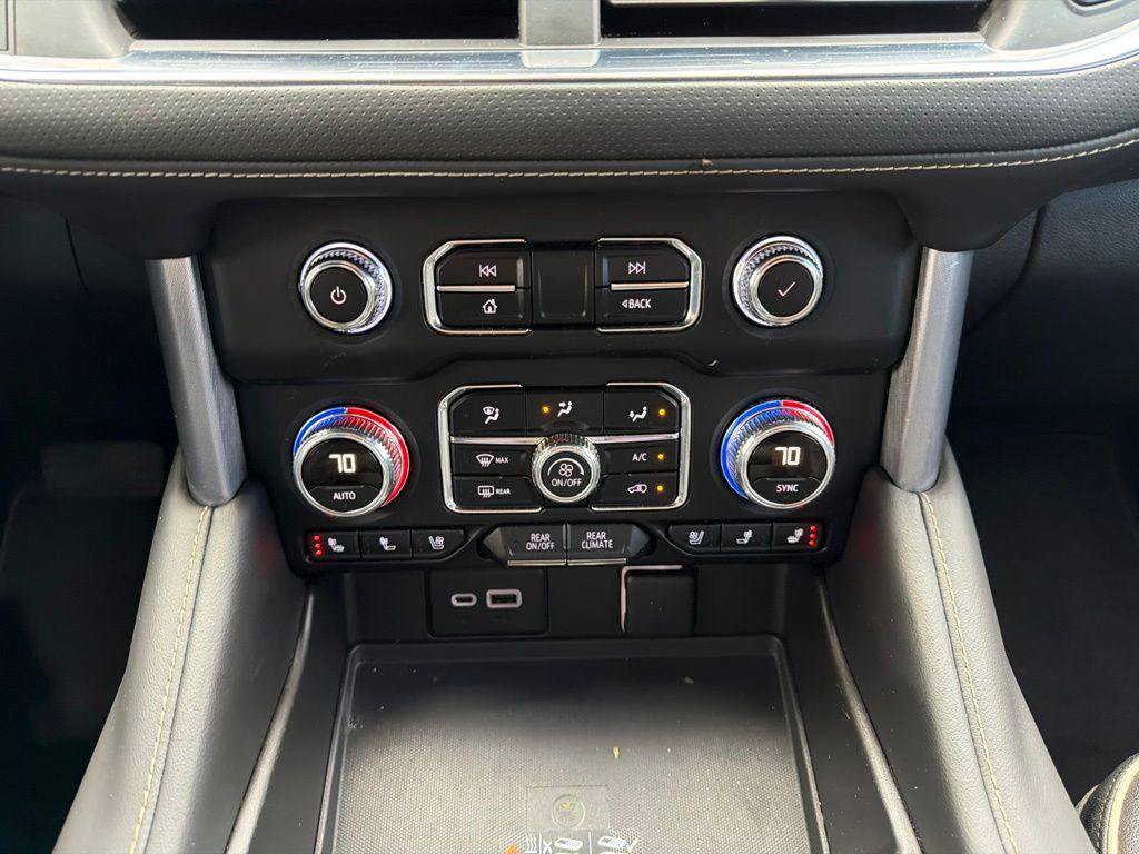 Used 2022 GMC Yukon SLT w/ SLT Luxury Package AWD/4WD image 22