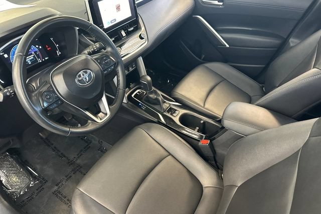 Certified 2025 Toyota Corolla Cross XLE FWD image 12