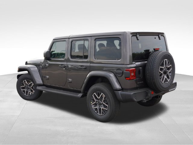 New 2026 Jeep Wrangler Unlimited Sahara AWD/4WD image 5
