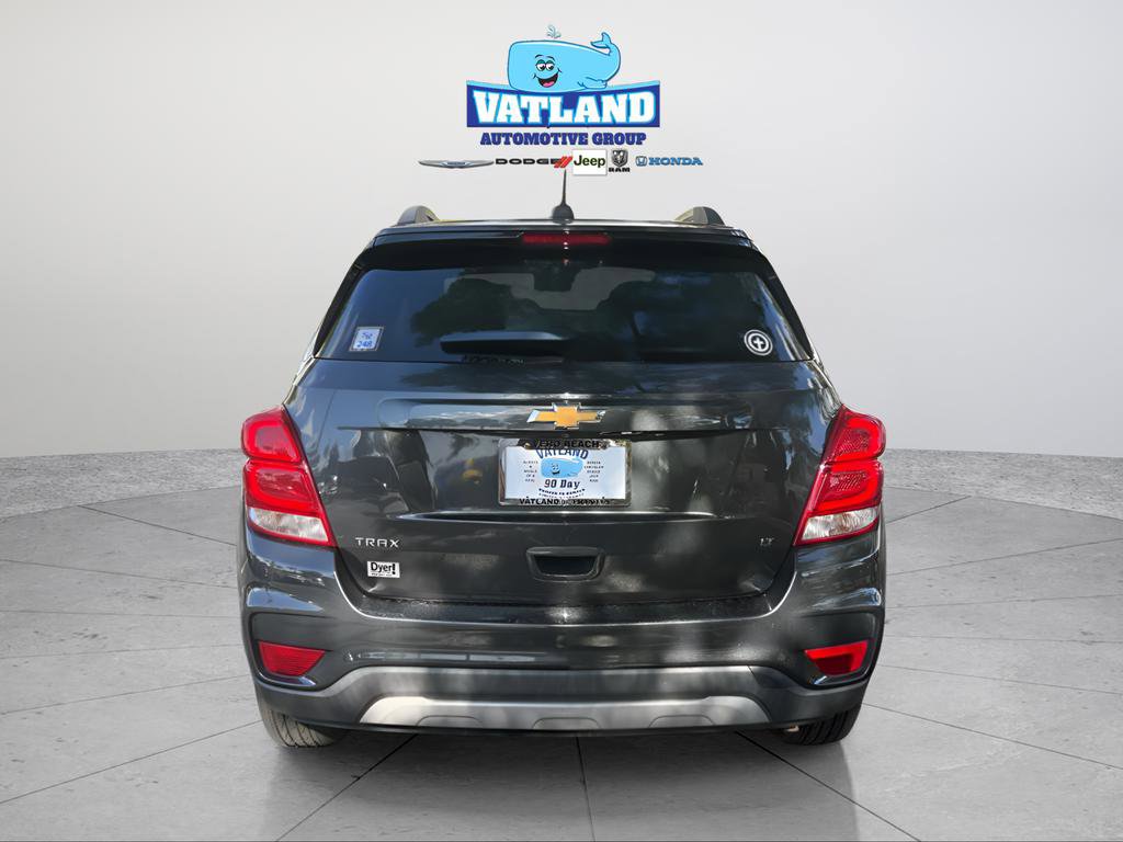 Used 2019 Chevrolet Trax LT w/ LPO, Cargo Package FWD image 4