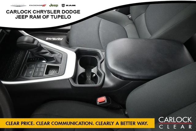 Used 2021 Toyota RAV4 LE AWD/4WD image 20