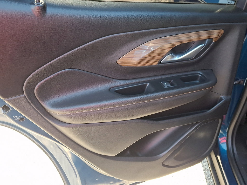 Used 2020 GMC Terrain SLE w/ Driver Convenience Package image 18