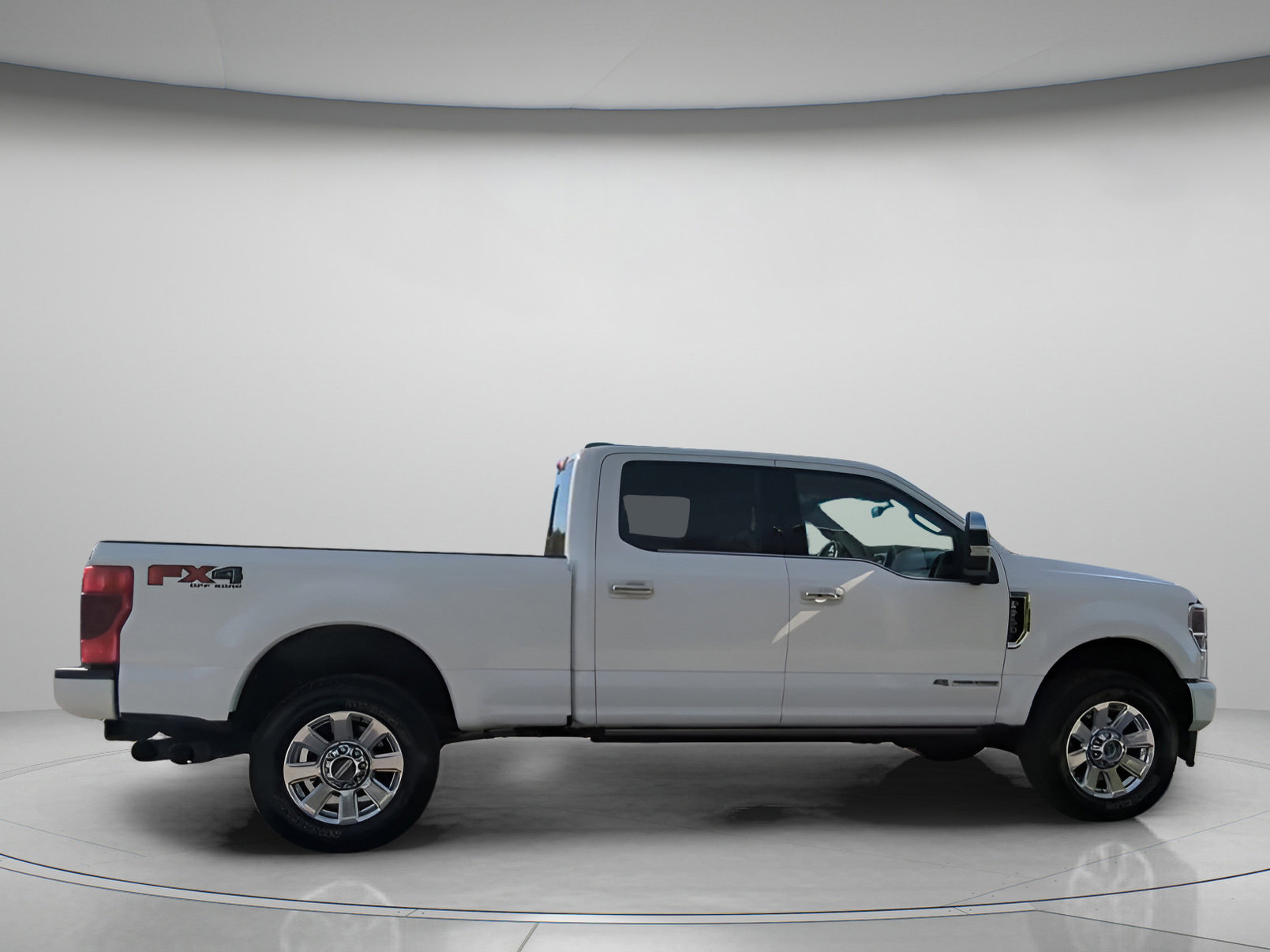 Certified 2022 Ford F250 Platinum w/ FX4 Off-Road Package image 30