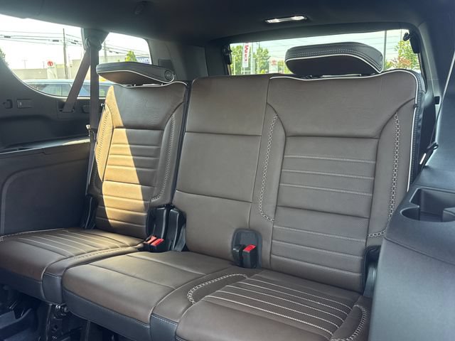 New 2026 GMC Yukon XL Denali Ultimate AWD/4WD image 12
