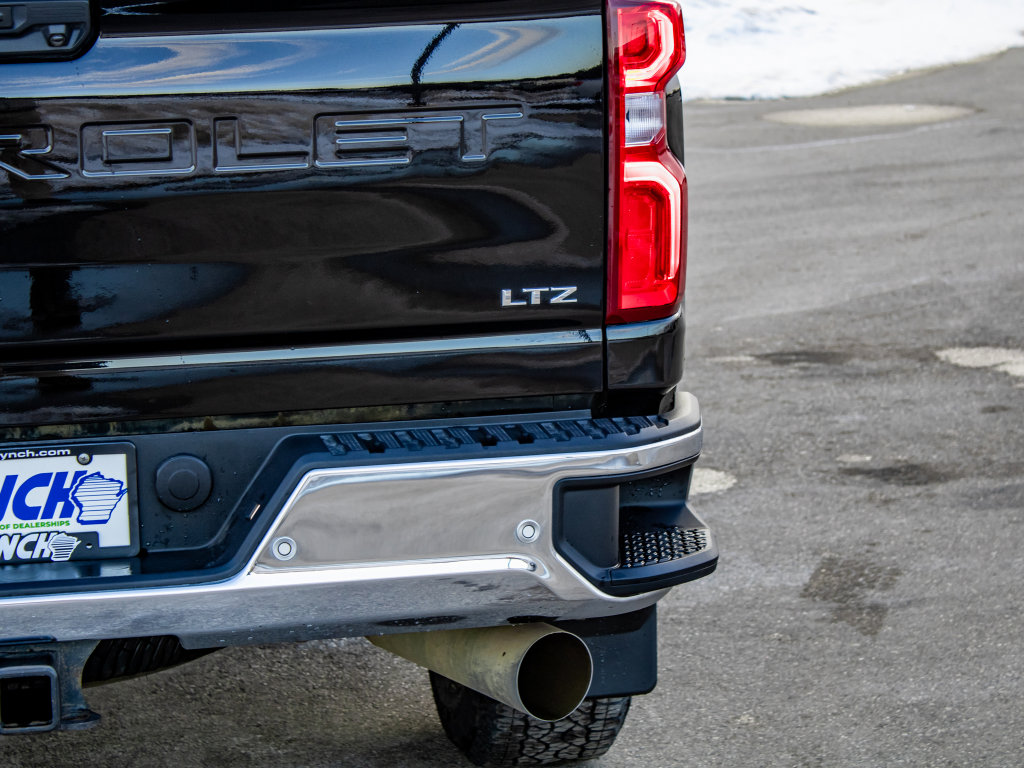 Used 2023 Chevrolet Silverado 2500 LTZ image 13