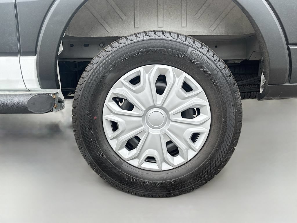 Used 2025 Ford Transit 250 Low Roof w/ Exterior Upgrade Package RWD image 11