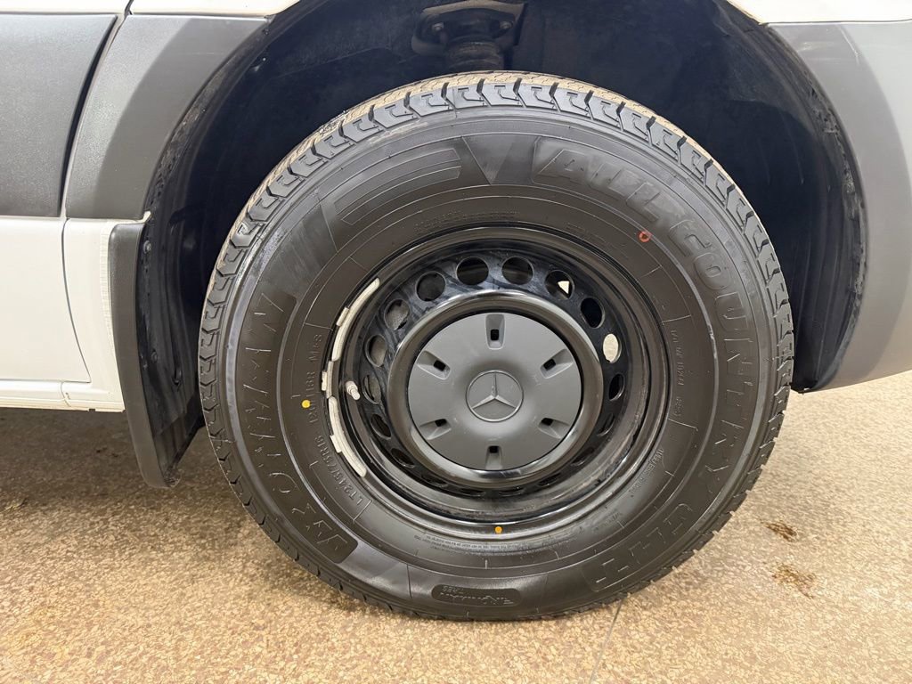 Used 2025 Mercedes-Benz Sprinter 2500 image 18