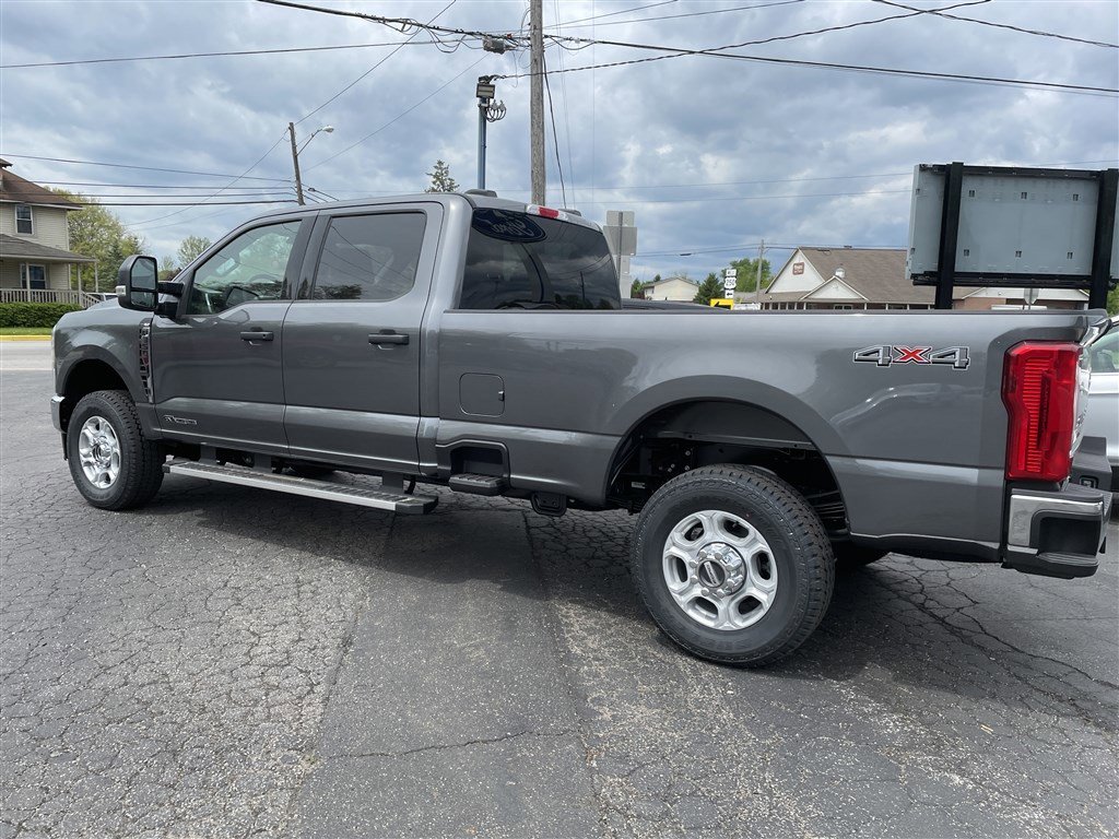 New 2026 Ford F350 4x4 Crew Cab Super Duty image 5