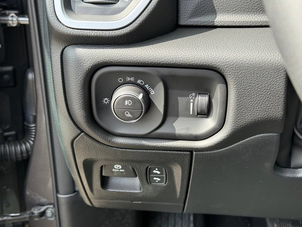 New 2026 RAM 1500 Big Horn w/ Night Edition AWD/4WD image 19