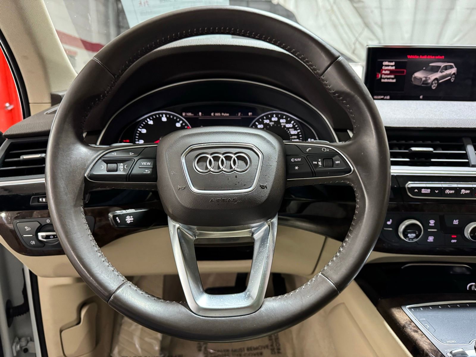 Used 2017 Audi Q7 3.0T Premium Plus image 19