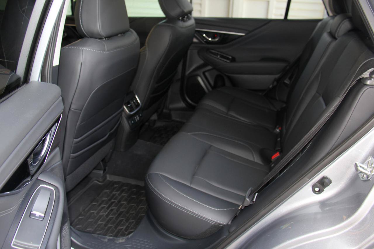 Used 2025 Subaru Outback Touring XT AWD/4WD image 26