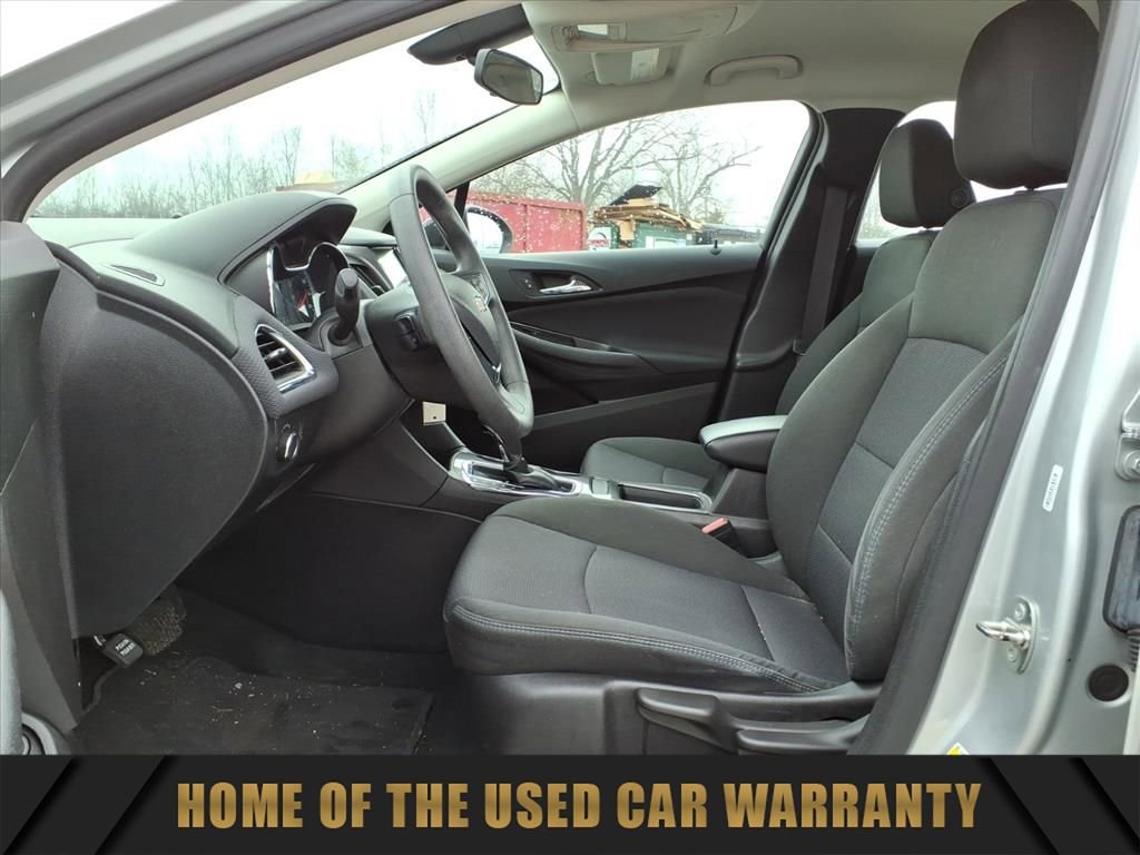 Used 2017 Chevrolet Cruze LT image 15