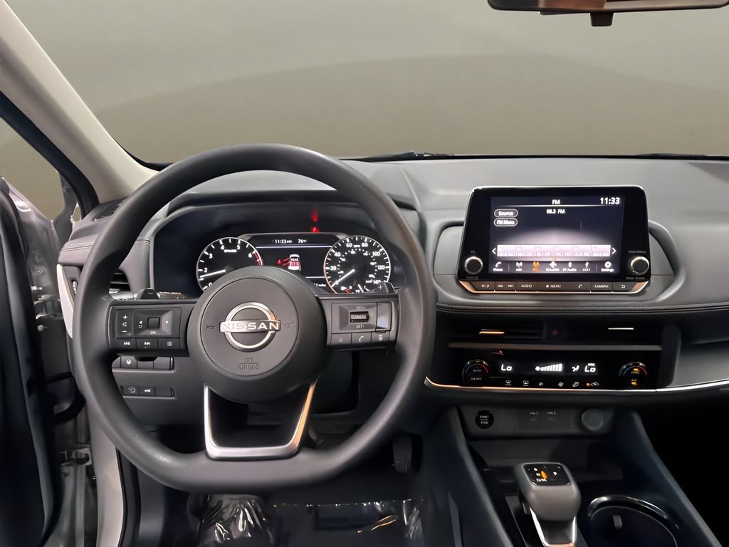 Used 2024 Nissan Rogue SV FWD image 33