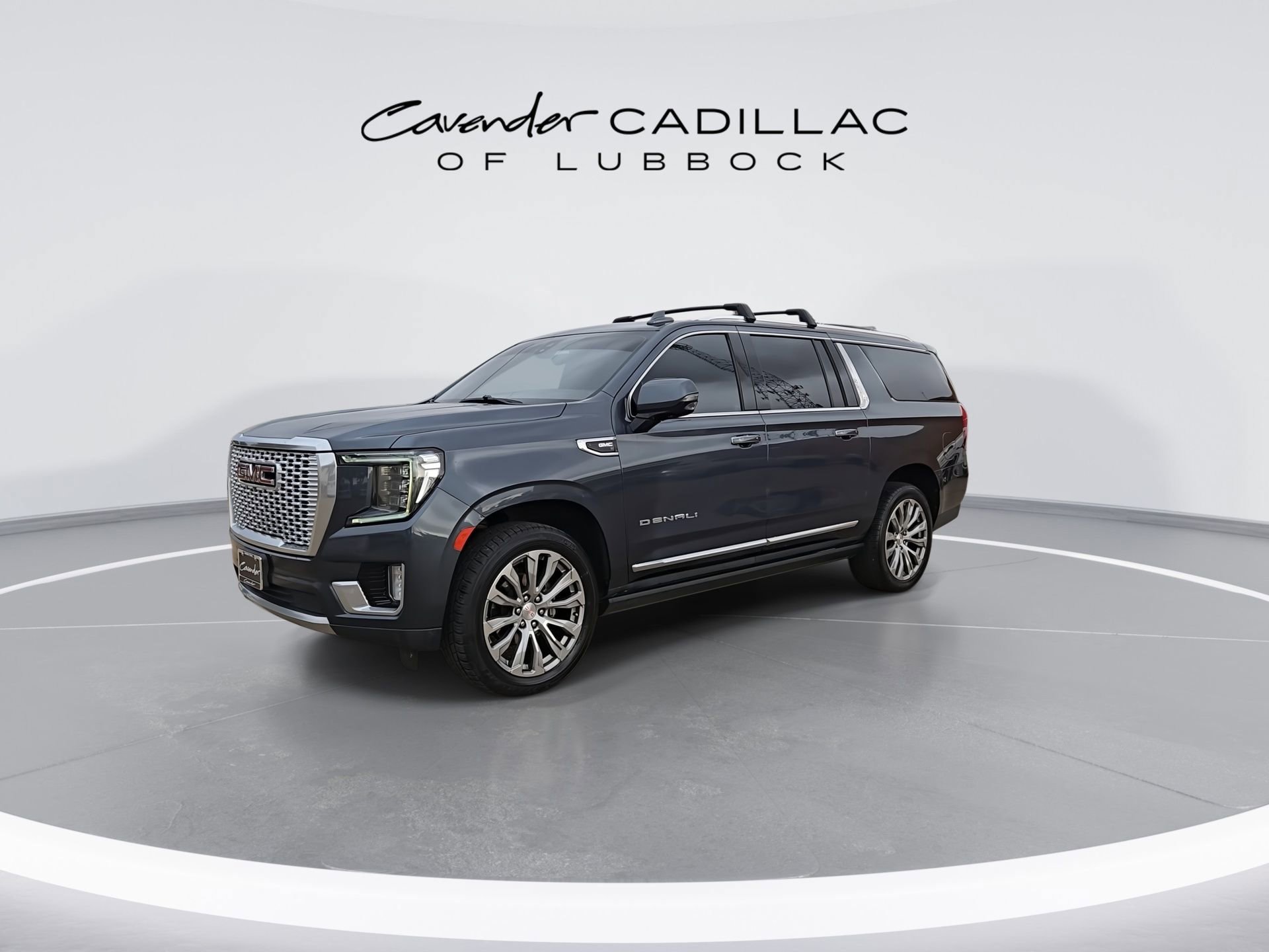 Used 2021 GMC Yukon XL Denali w/ Denali Premium Package AWD/4WD image 4