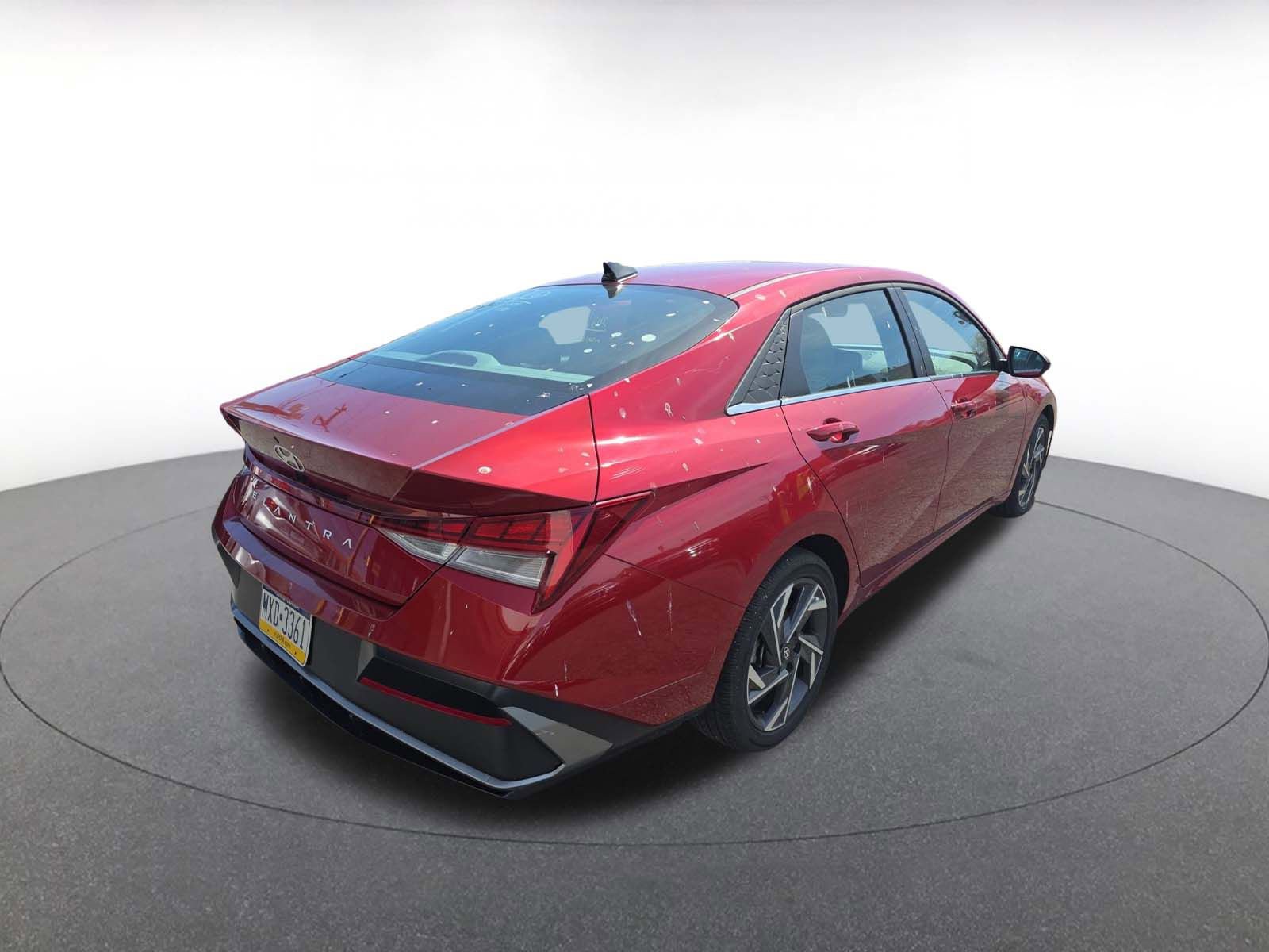 Used 2025 Hyundai Elantra SEL image 7