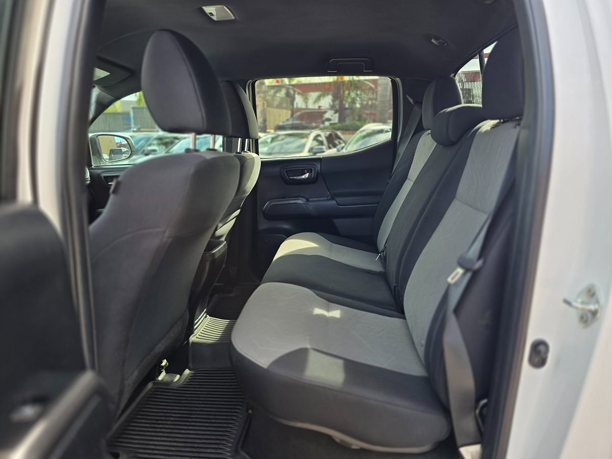 Used 2022 Toyota Tacoma TRD Off-Road w/ Technology Package AWD/4WD image 25