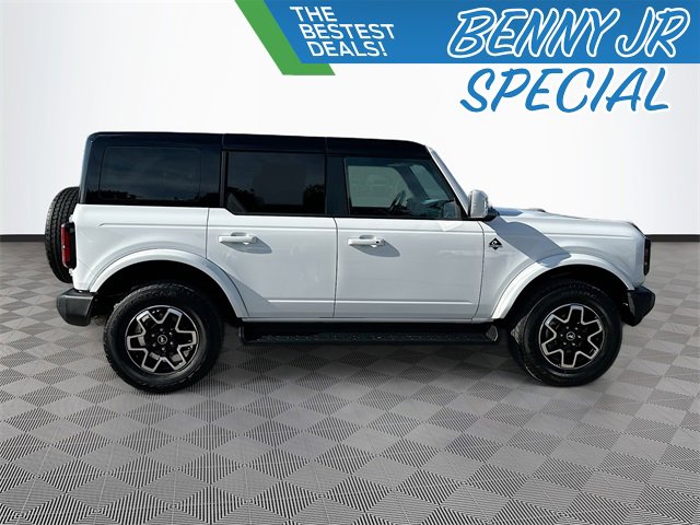 Used 2025 Ford Bronco Outer Banks image 4