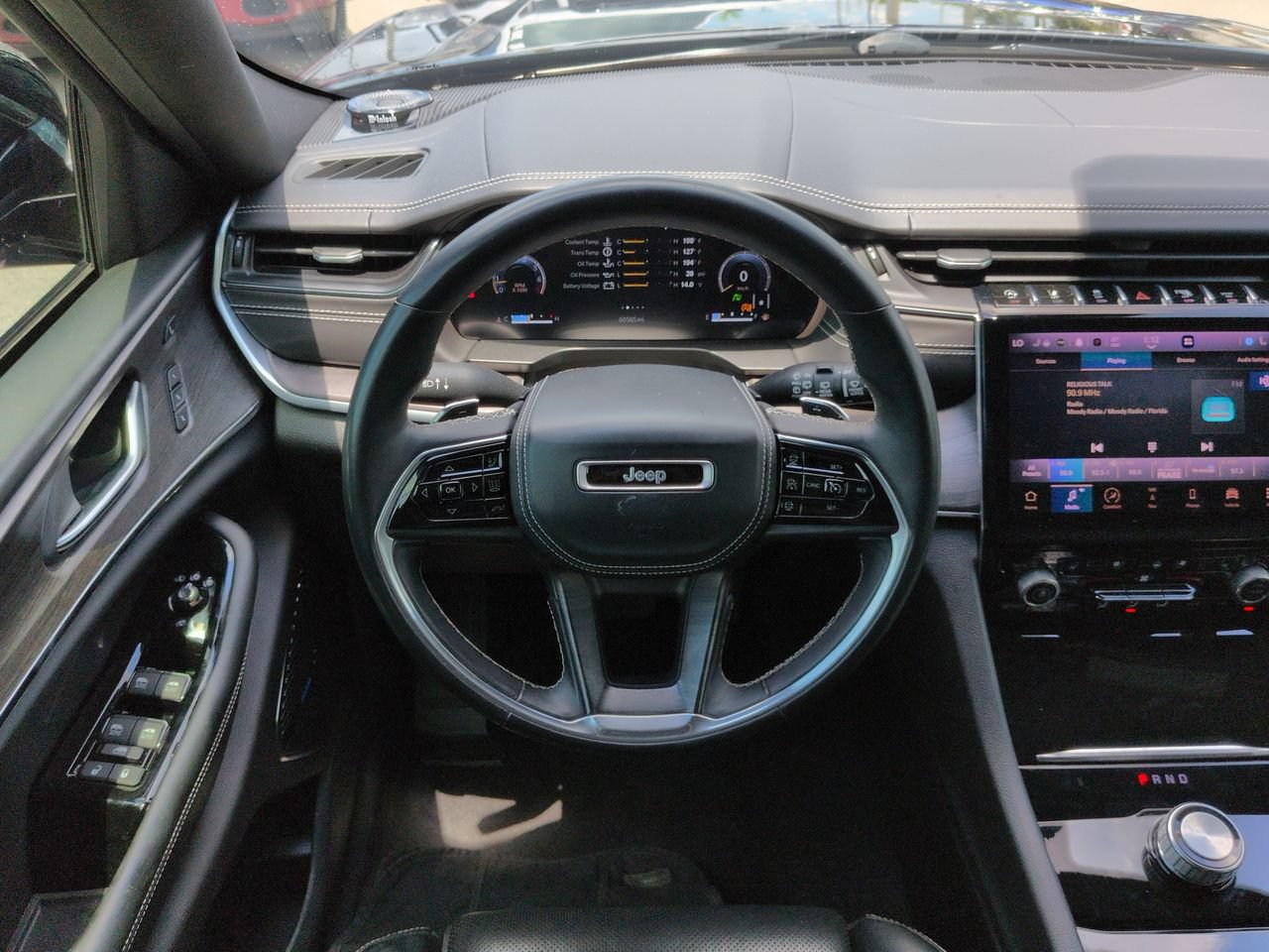 Used 2021 Jeep Grand Cherokee L Overland w/ Luxury Tech Group IV RWD image 15