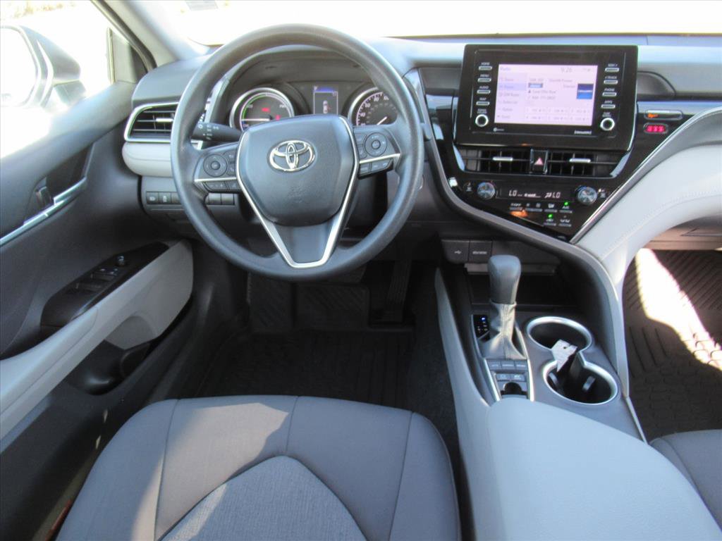 Used 2022 Toyota Camry LE image 12