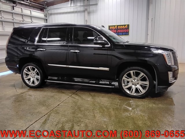 Used 2015 Cadillac Escalade Premium image 2