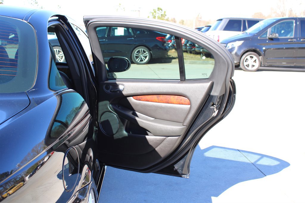 Used 2005 Jaguar X-TYPE 3.0 image 32