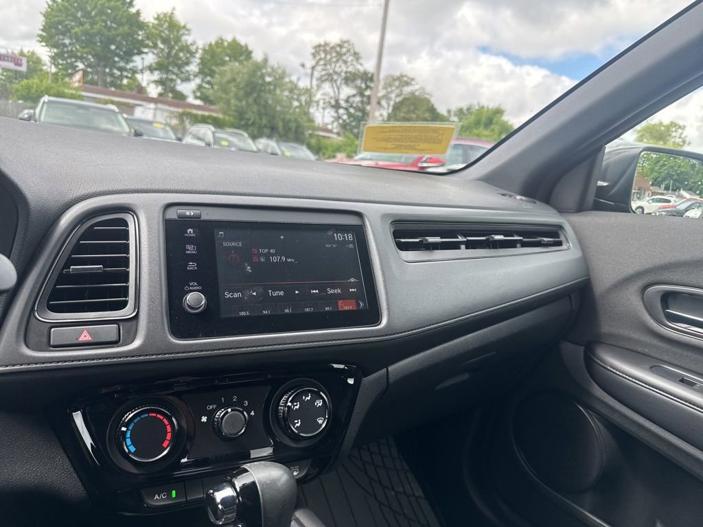 Used 2019 Honda HR-V Sport image 3