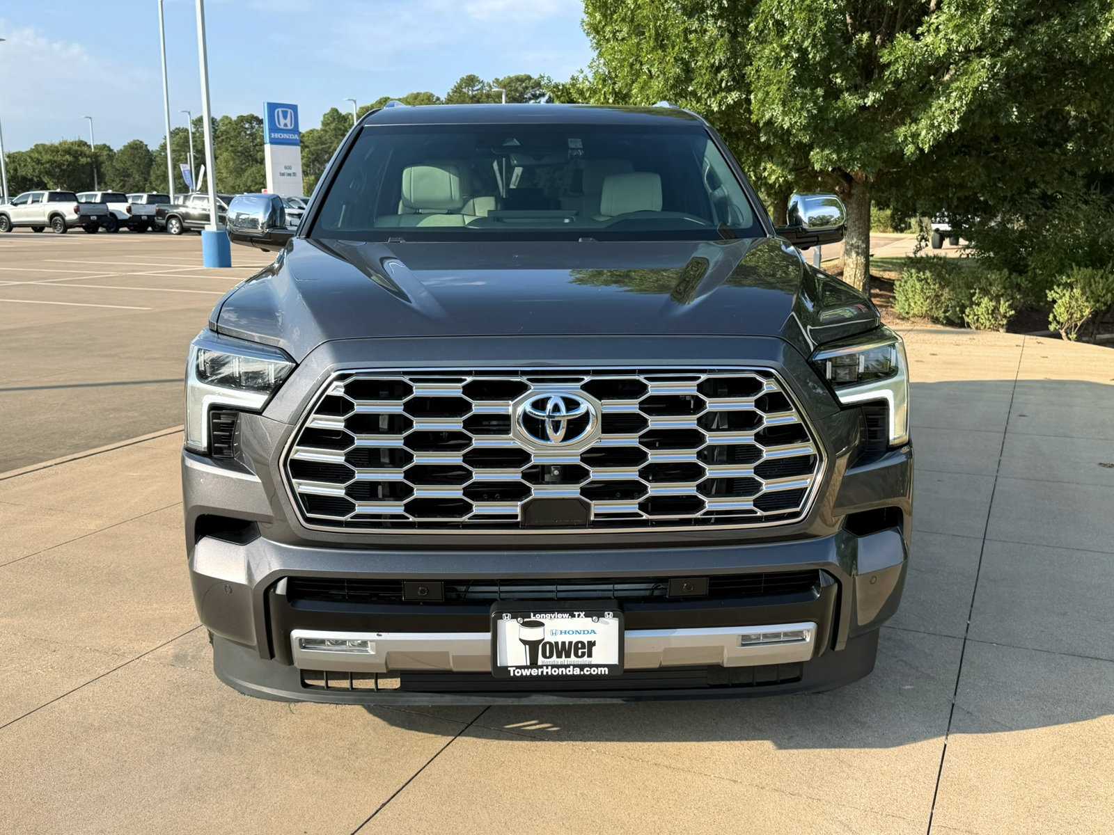 Used 2023 Toyota Sequoia Capstone AWD/4WD image 2