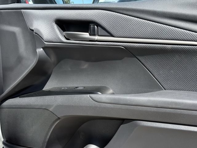 Used 2025 Toyota Camry SE FWD image 29