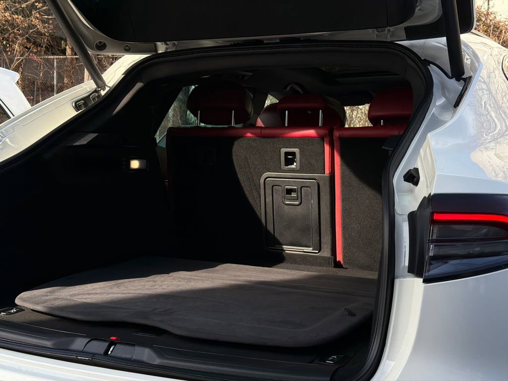 Used 2022 Maserati Levante GT image 9