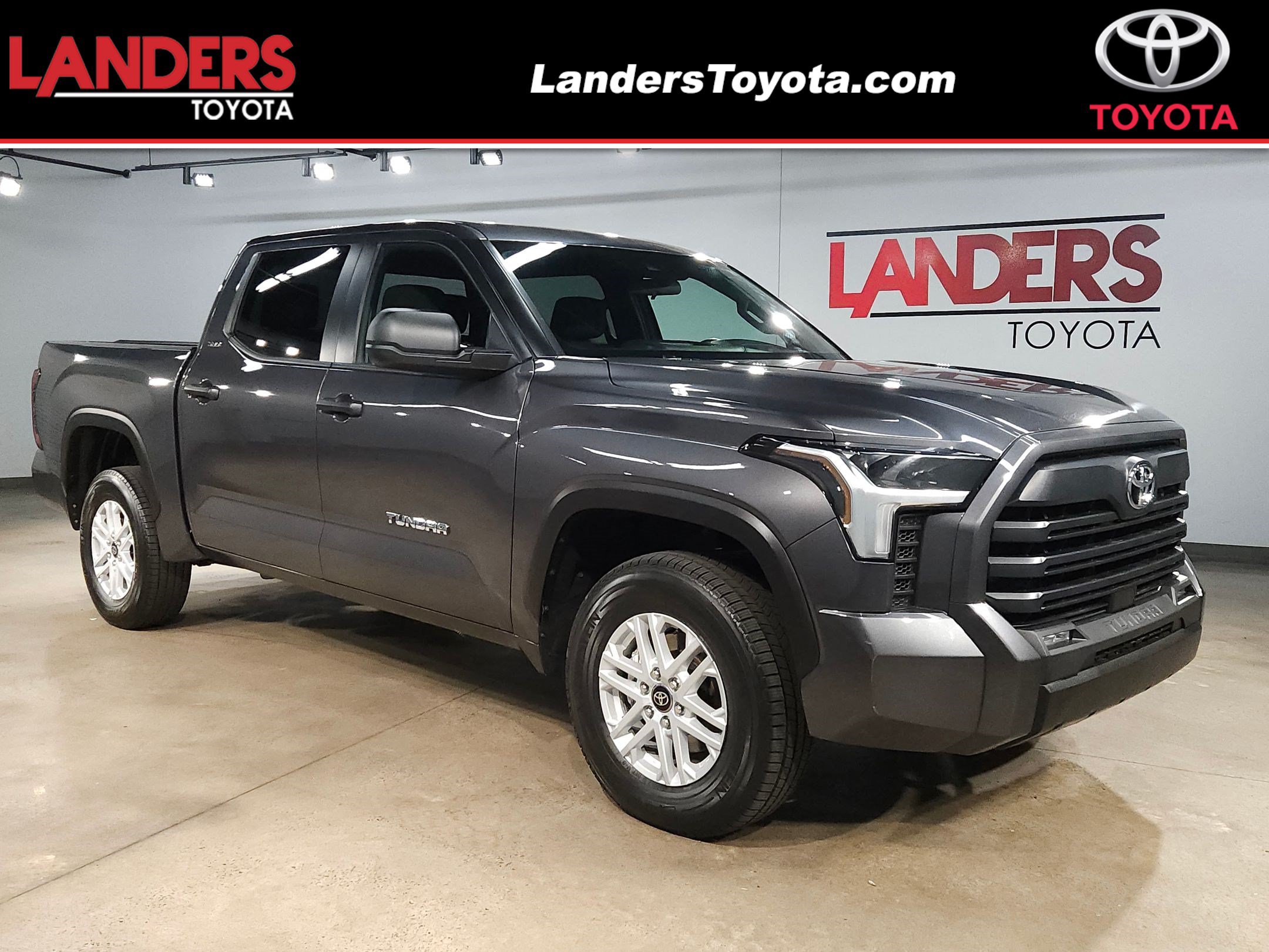 Used 2025 Toyota Tundra SR5 AWD/4WD image 1