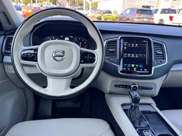 Used 2021 Volvo XC90 T5 Momentum w/ Protection Package AWD/4WD image 23