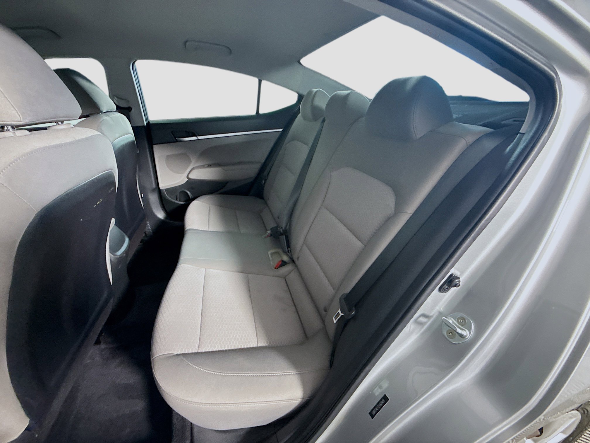 Used 2020 Hyundai Elantra SE image 24