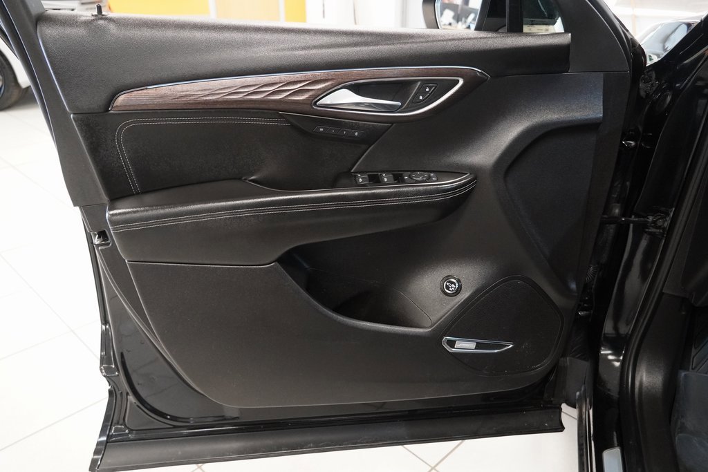 Used 2023 Buick Envision Avenir image 18