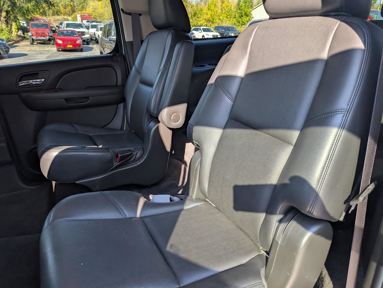 Used 2013 Chevrolet Suburban LTZ AWD/4WD image 7